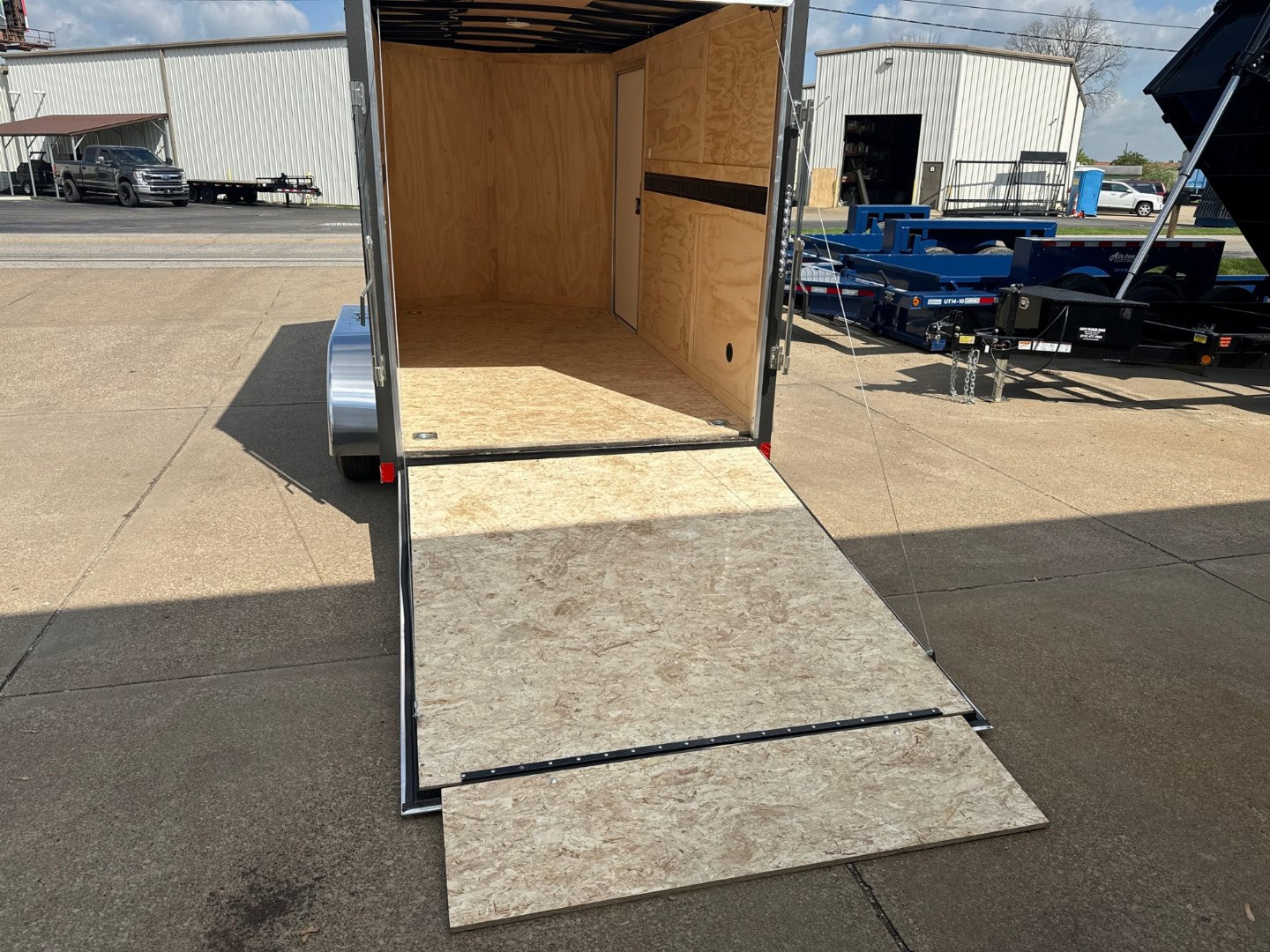 New 2025 Darkhorse 6x12 2500 Series 7k Rated w/E-Track