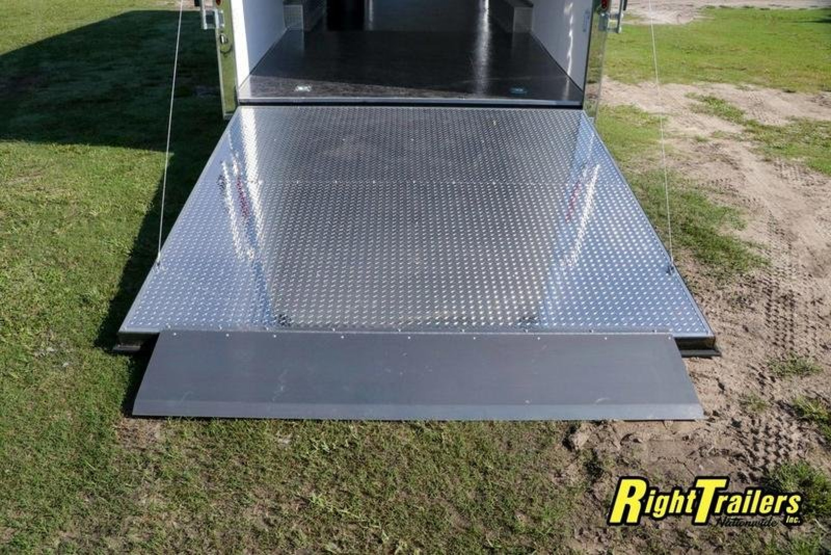 New 2022 8.5x28 Vintage Race Trailer OL828