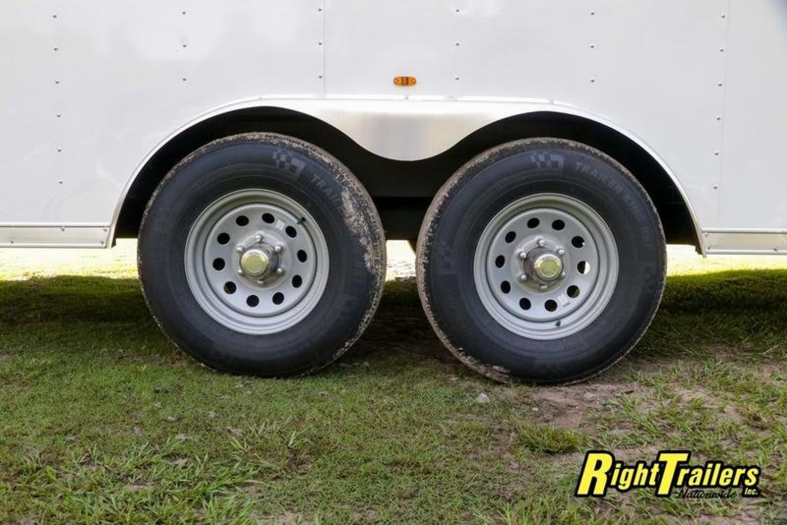 New 2022 8.5x28 Vintage Race Trailer OL828