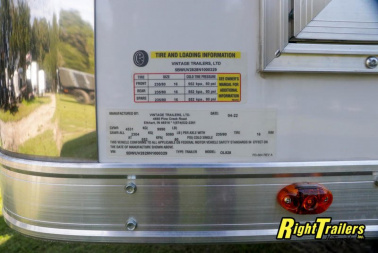 New 2022 8.5x28 Vintage Race Trailer OL828