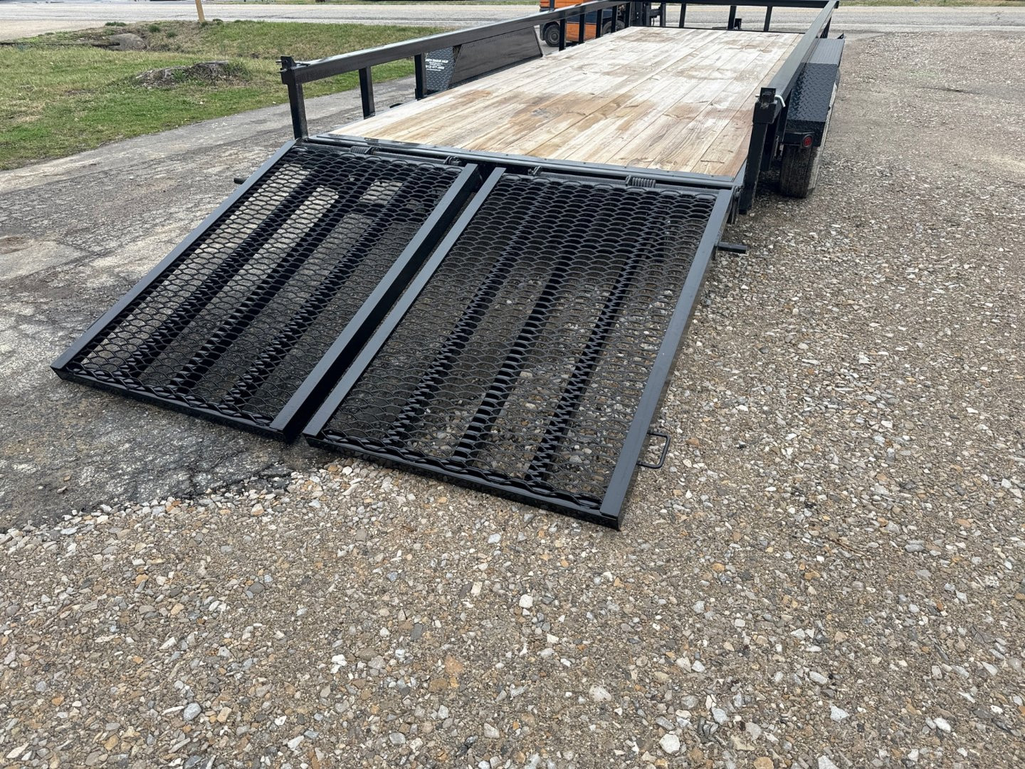 New 2025 Liberty Trailers 83x20 Utility 10k Rated HD Gate