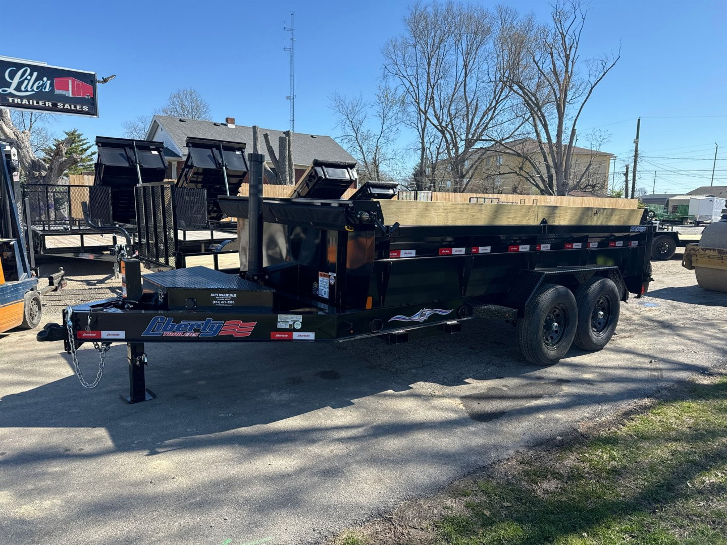 New 2025 Liberty Trailers 83x14 Low Pro Dump 14k Rated Telescopic