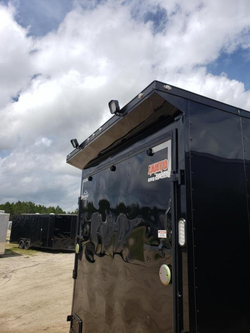 New 8.5 x 30 TR3 Car / Racing Trailer