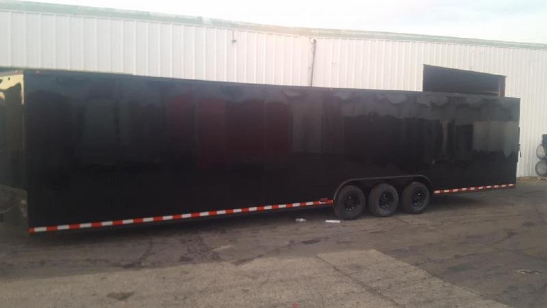 New 8.5 x 34 TR3 Car Hauler