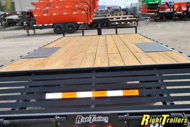 New 2023 8.5x24 PJ Deckover Equipment Trailer