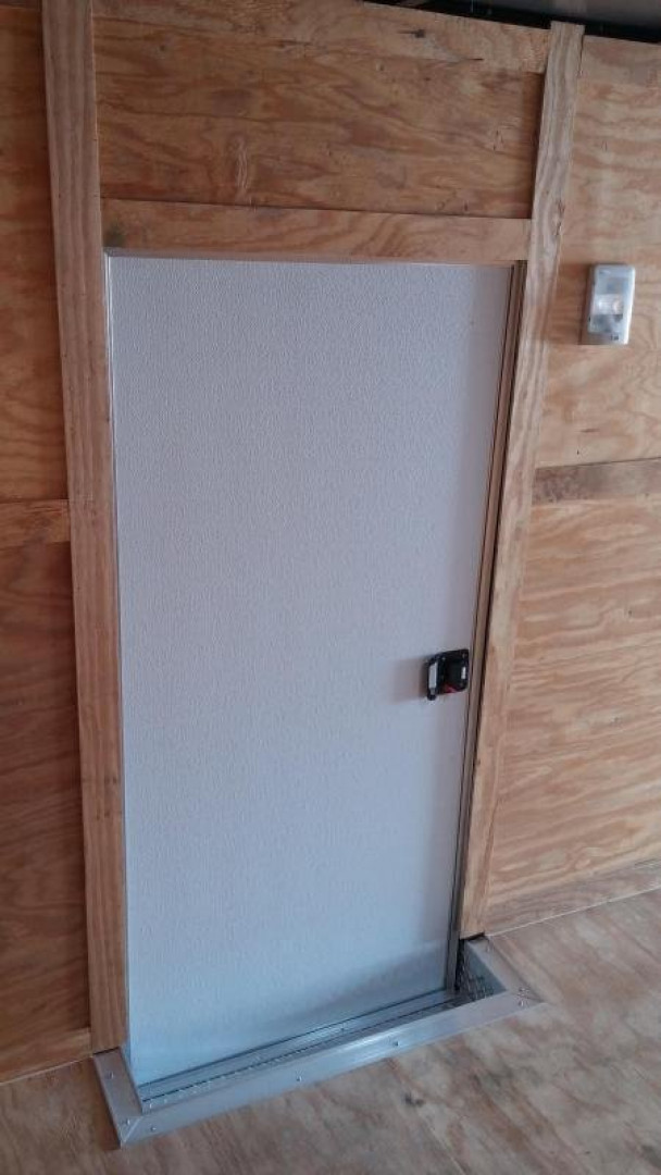 New 8.5 x 34 TR3 Car Hauler