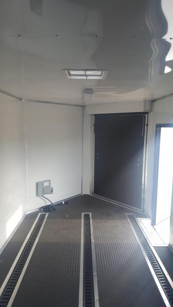 New 8.5 X 20 5 V NOSE RAMP Snowmobile Trailer