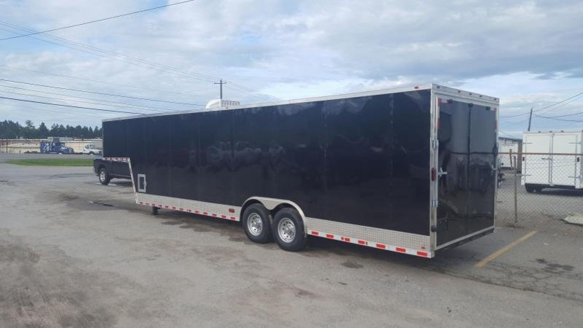 New 34 GN Car Hauler