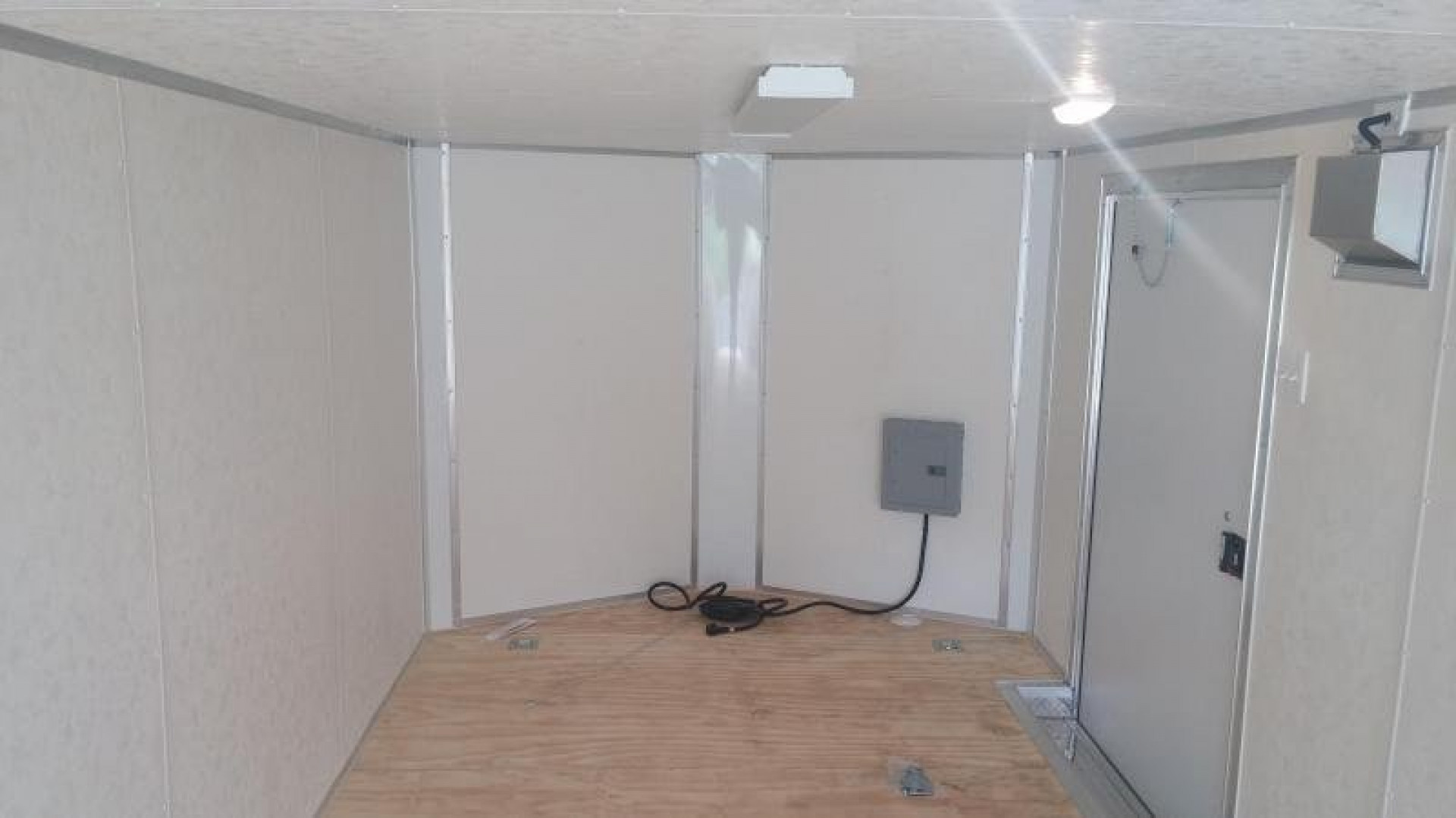 New 8.5 x 28 TA3 Car / Racing Trailer