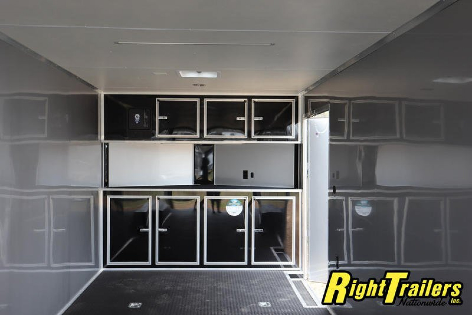 New 2023 8.5x24 Continental Cargo Trailer