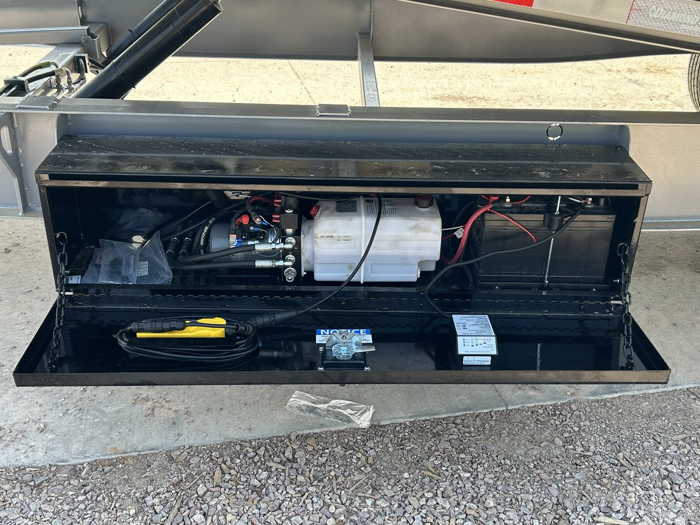 New 2025 Diamond C Trailers DET207 24X102 Tilt Trailer