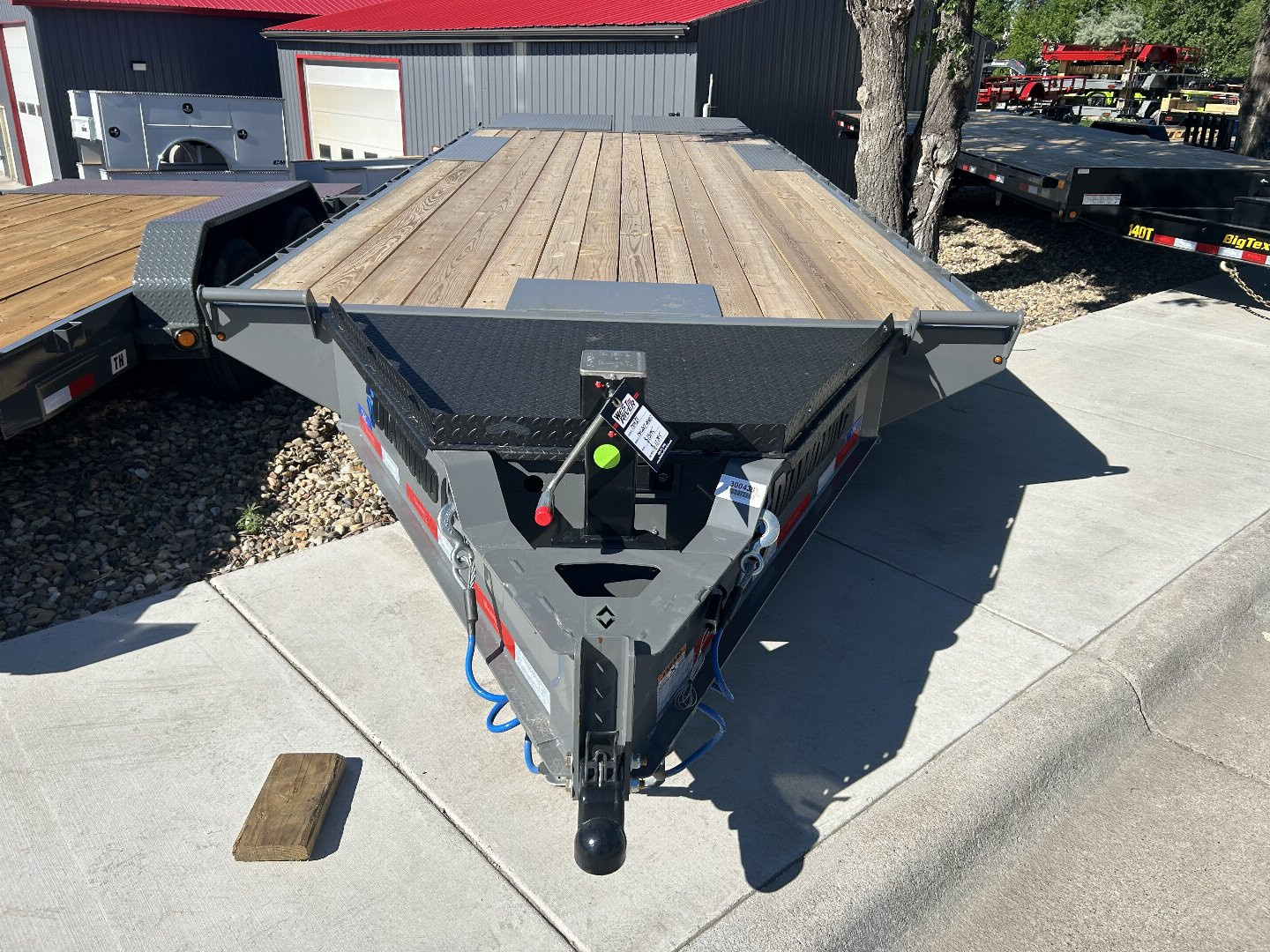 New 2025 Diamond C Trailers DEC207 24X102 Deckover Trailer