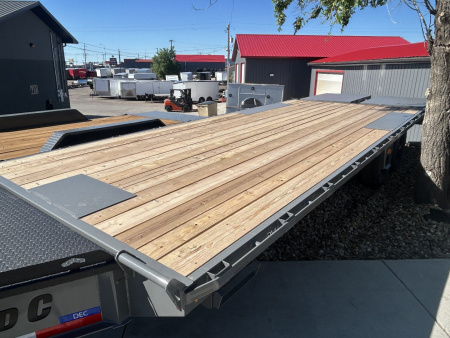 New 2025 Diamond C Trailers DEC207 24X102 Deckover Trailer