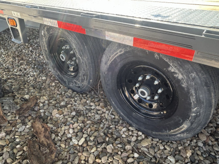 New 2025 Diamond C Trailers DEC207 24X102 Deckover Trailer