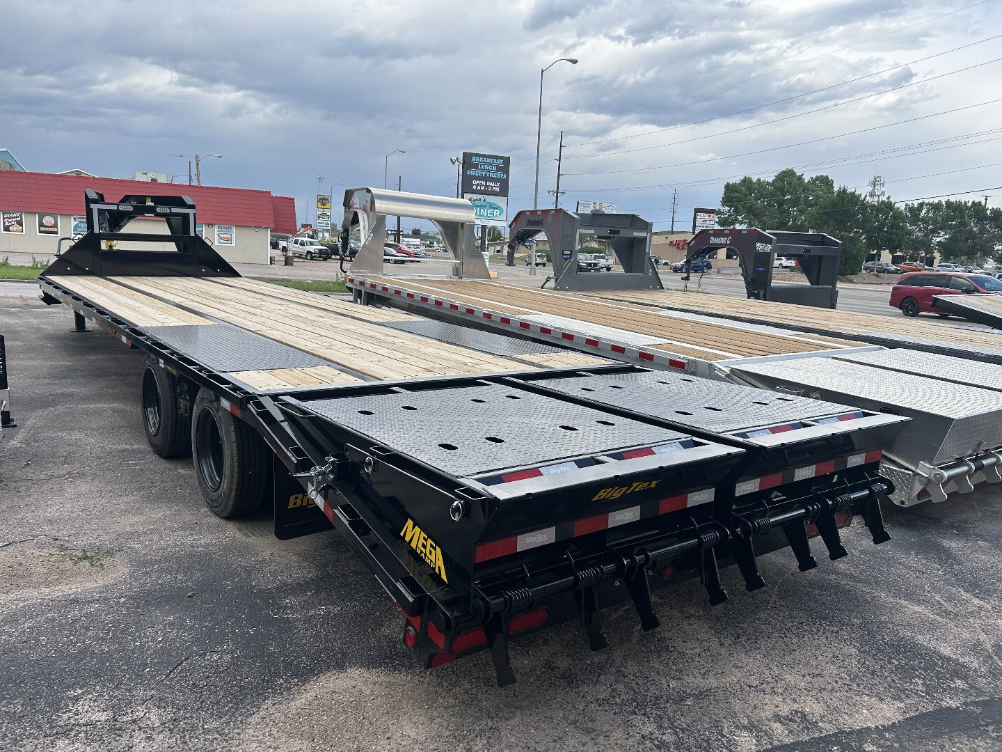 New 2025 Big Tex Trailers 25GN-30D5A-MRBK Flatbed Trailer