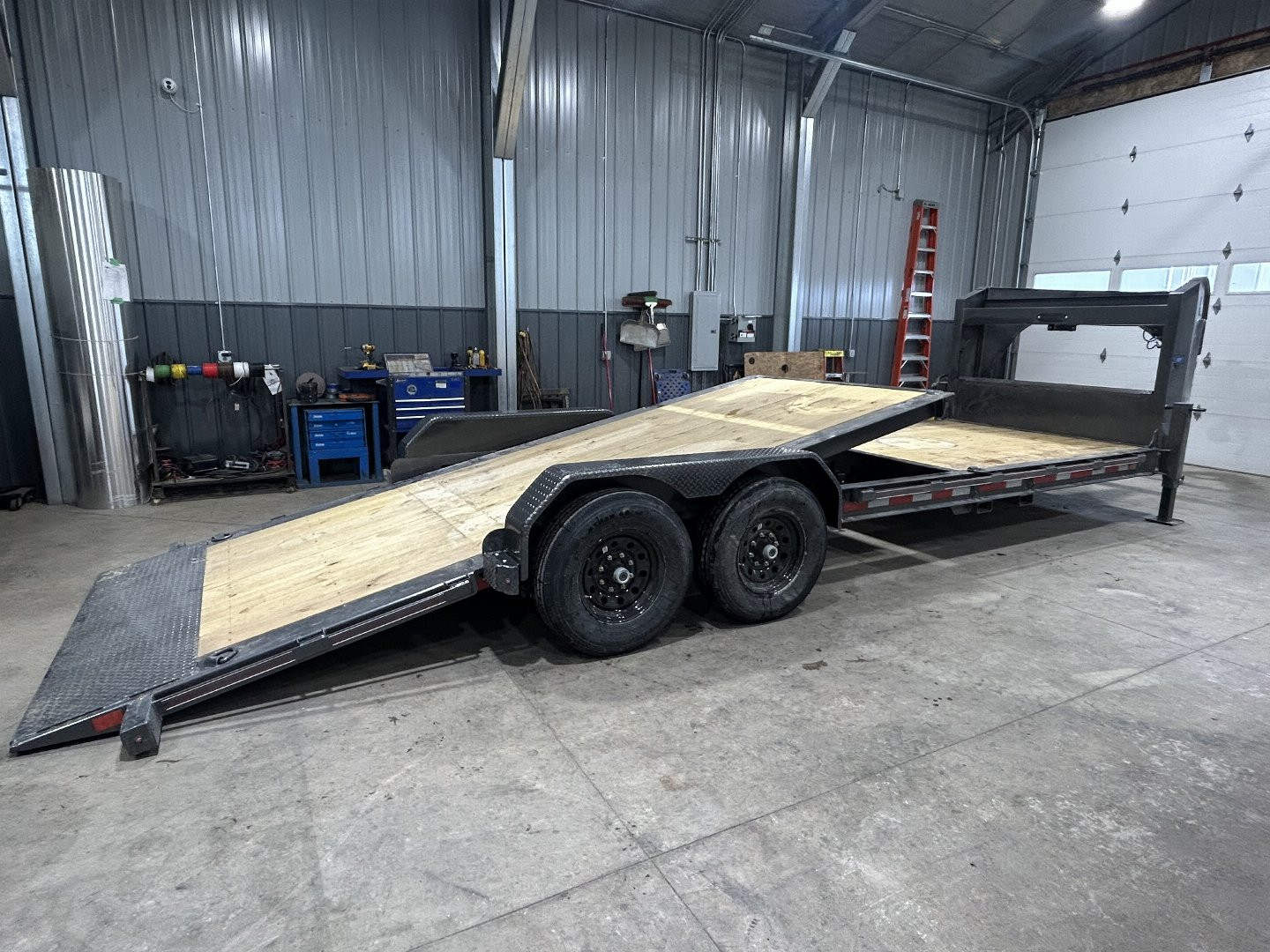 New 2025 Diamond C Trailers HDT207 24X82 Tilt Trailer