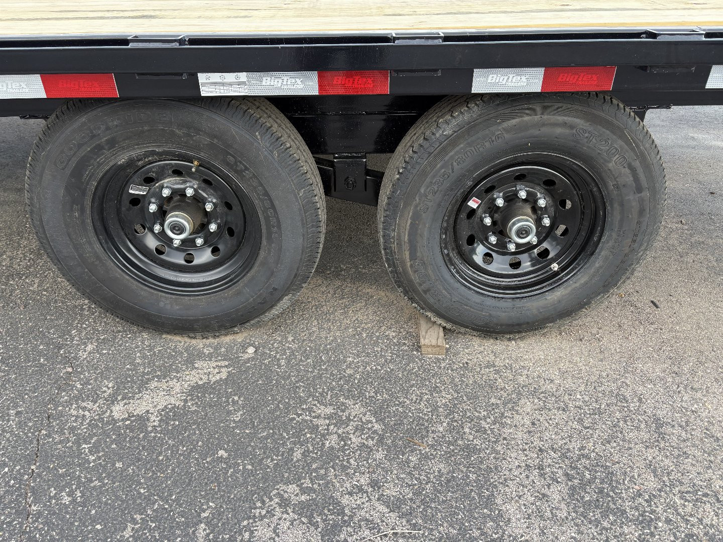 New 2025 Big Tex Trailers 14OE-20STA-S8BK Equipment Trailer