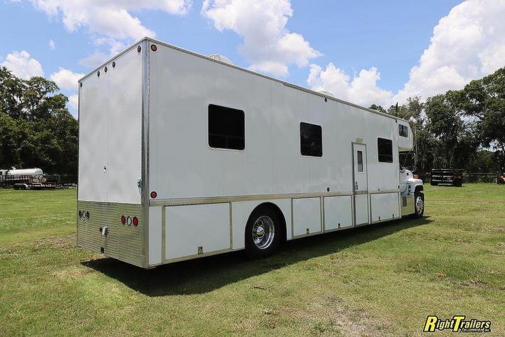 Used 2000 GMC MOTORCOACH