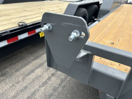 New 2024 PJ Trailers 6" Channel Equipment (CC) 16' Equipment Trailer