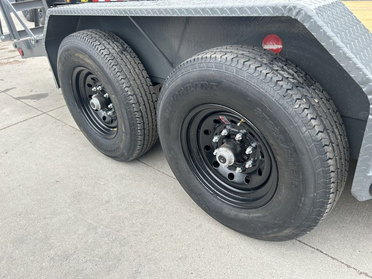 New 2024 PJ Trailers 6" Channel Equipment (CC) 18' Equipment Trailer