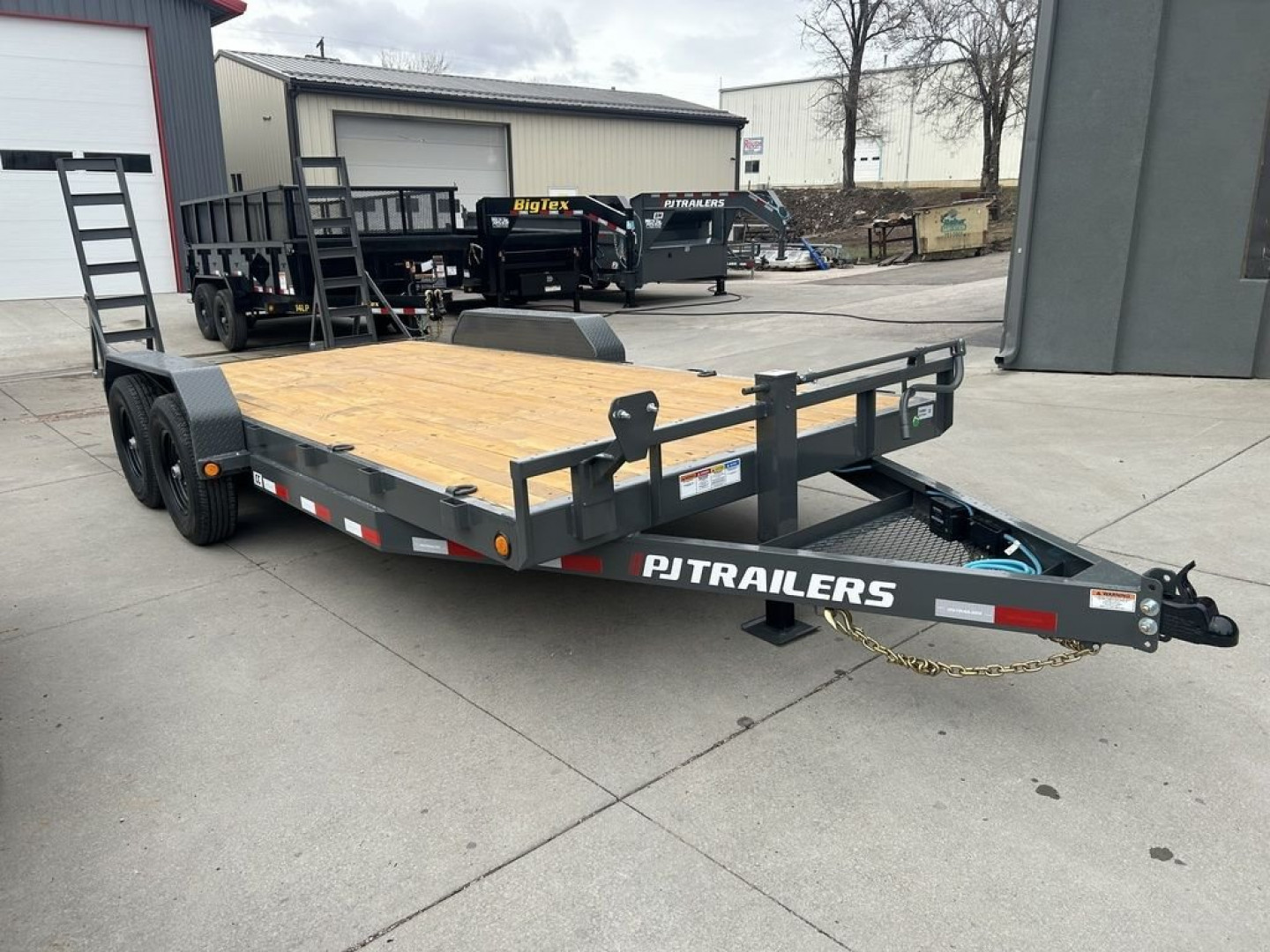 New 2024 PJ Trailers 6" Channel Equipment (CC) 18' Equipment Trailer
