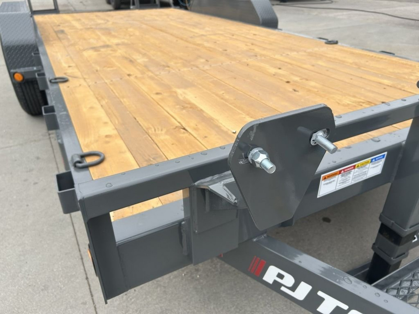 New 2024 PJ Trailers 6" Channel Equipment (CC) 18' Equipment Trailer