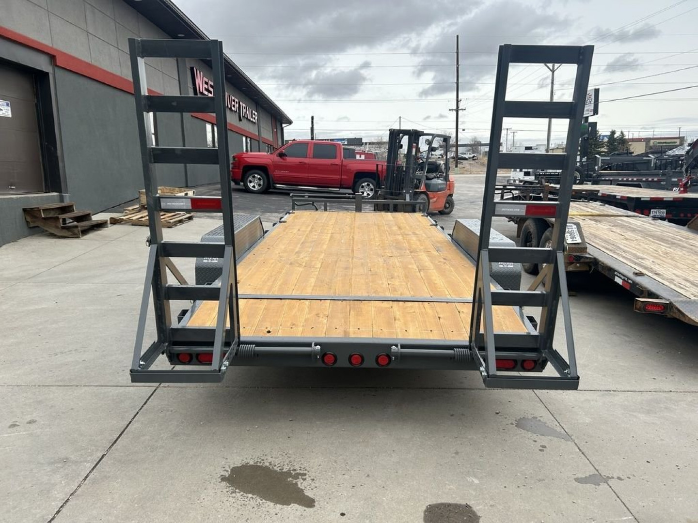 New 2024 PJ Trailers 6" Channel Equipment (CC) 18' Equipment Trailer