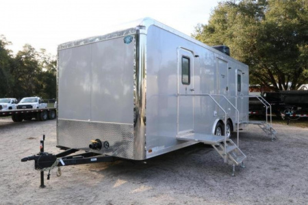 Used 2020 10 Station Restroom Trailer 10 Station Restroom Trailer