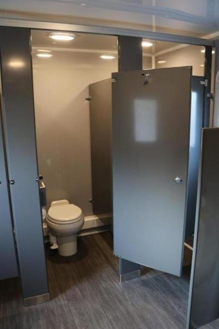 Used 2020 10 Station Restroom Trailer 10 Station Restroom Trailer