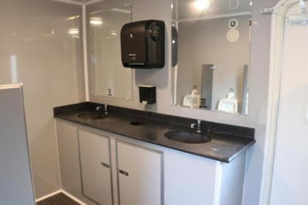 Used 2020 10 Station Restroom Trailer 10 Station Restroom Trailer