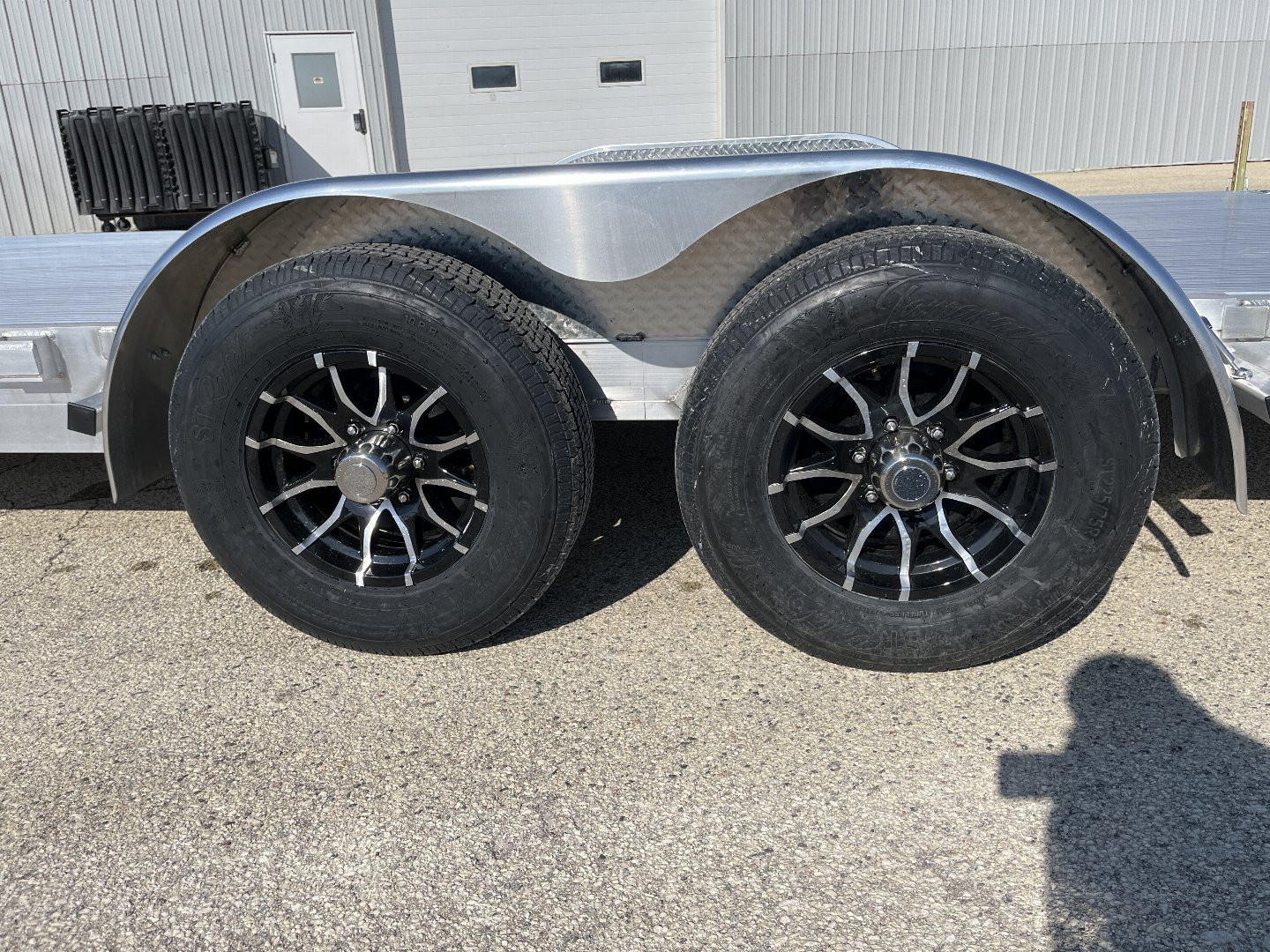 New 2026 Black Rhino *INCOMING* Aluminum 81"x22' CH722A-10K w/ Ramps, Toolbox and Stabilizer Jacks Car Hauler