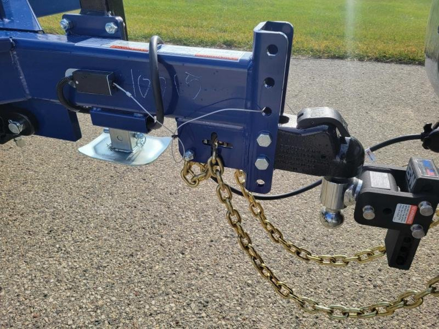 New 2024 Air Tow Pro Series 14 Ground Level Lowering, 10k Payload Capacity (Scissors Lift, Fork Lift) Equipment Trailer