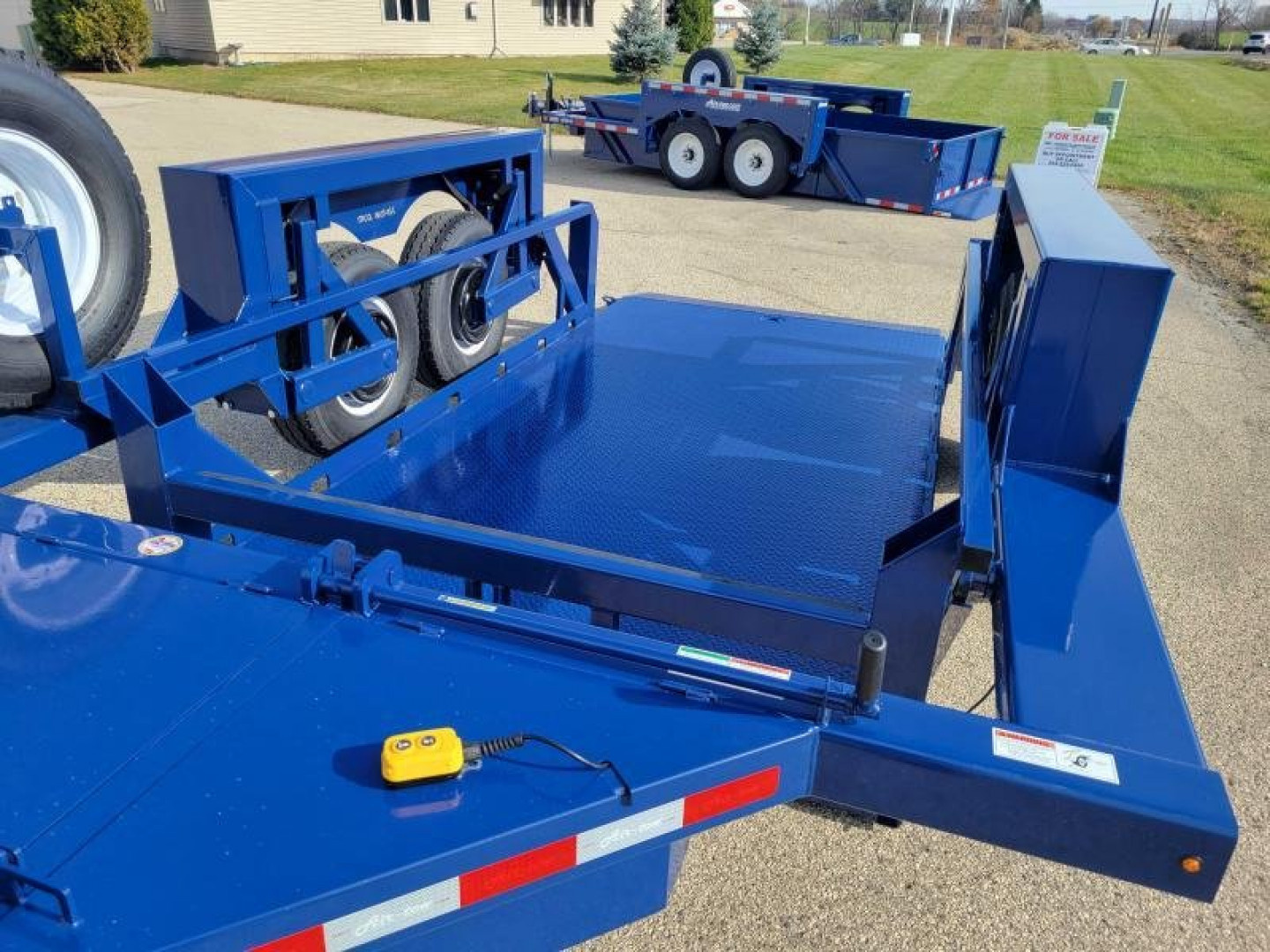 New 2024 Air Tow Pro Series 14 Ground Level Lowering, 10k Payload Capacity (Scissors Lift, Fork Lift) Equipment Trailer