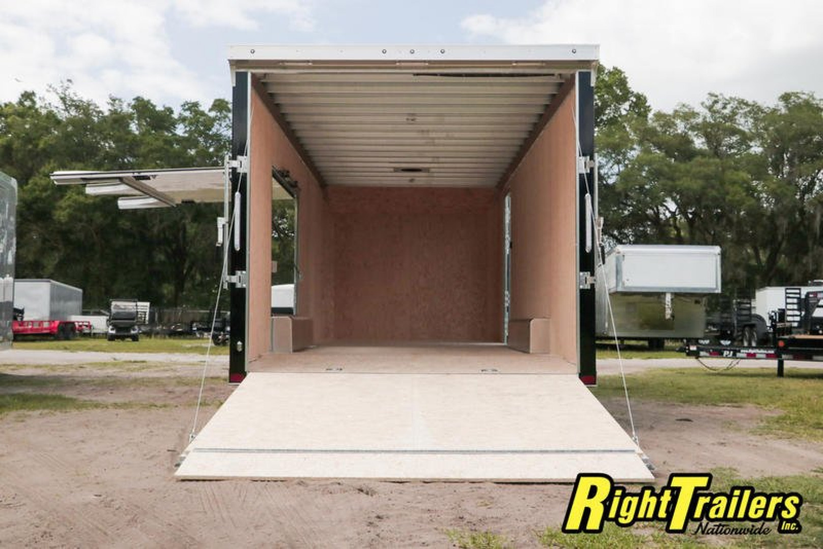New 8.5x24 ATC Race Trailer RCLAB8524+0-2T5.2K