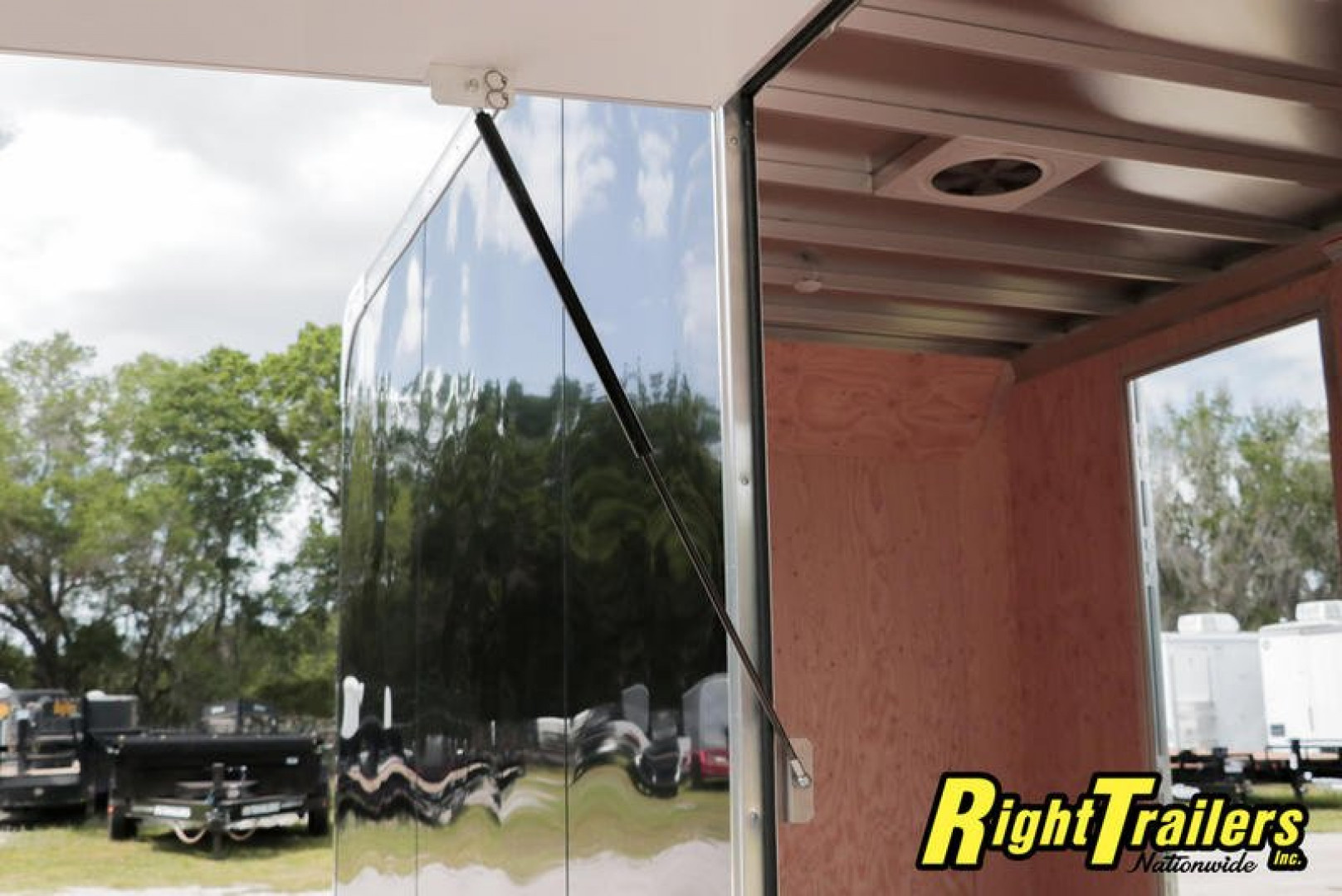 New 8.5x24 ATC Race Trailer RCLAB8524+0-2T5.2K