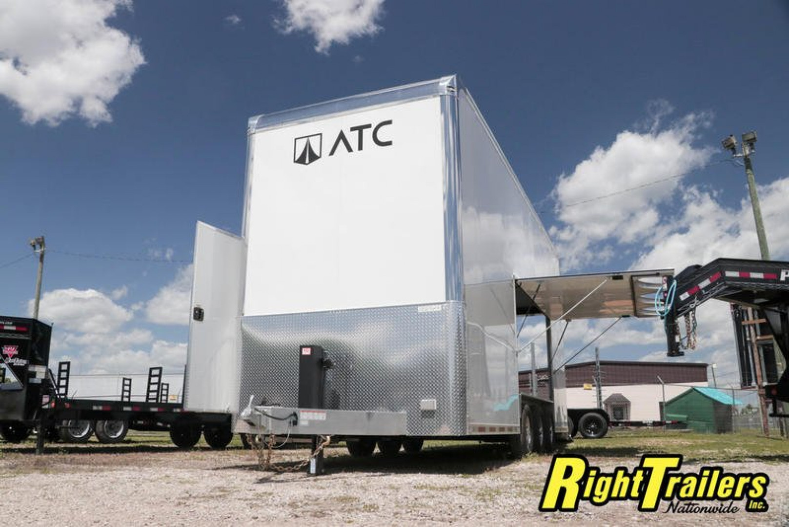 New 8.5x26 ATC Stacker Race Trailer STKAB8526+0-3T6.0K