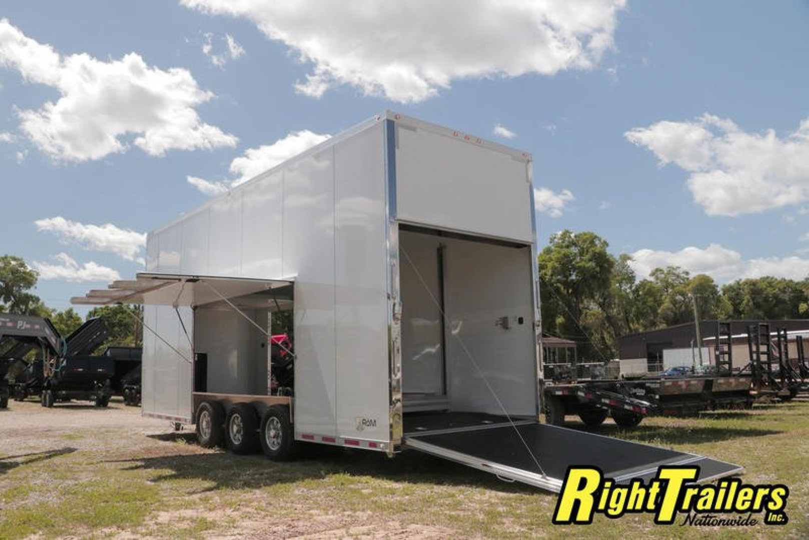 New 8.5x26 ATC Stacker Race Trailer STKAB8526+0-3T6.0K