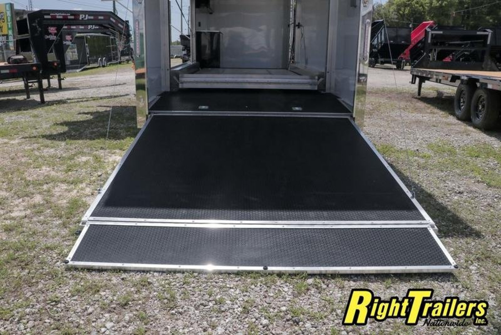 New 8.5x26 ATC Stacker Race Trailer STKAB8526+0-3T6.0K