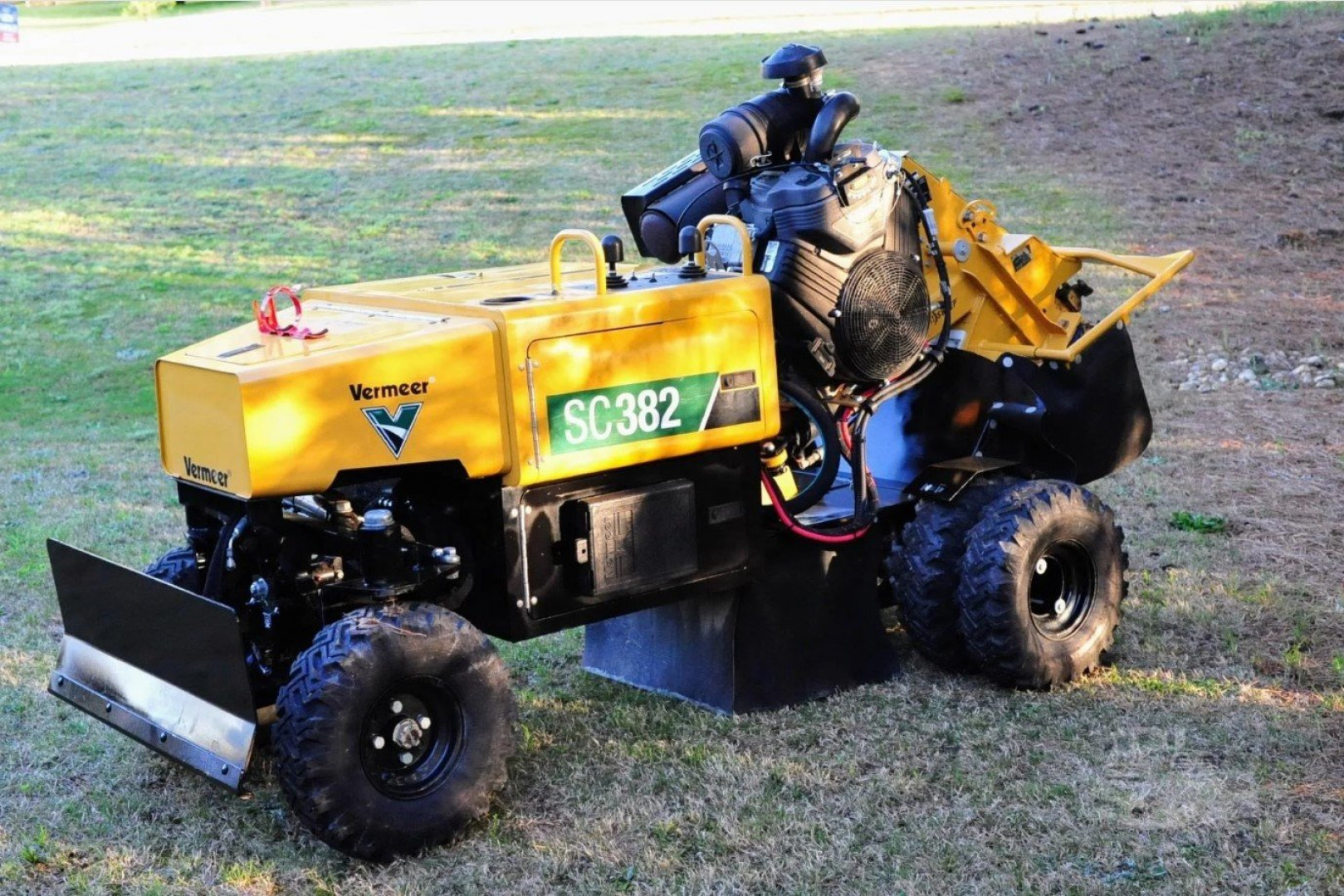 New 2025 Vermeer SC382 Stump Grinders