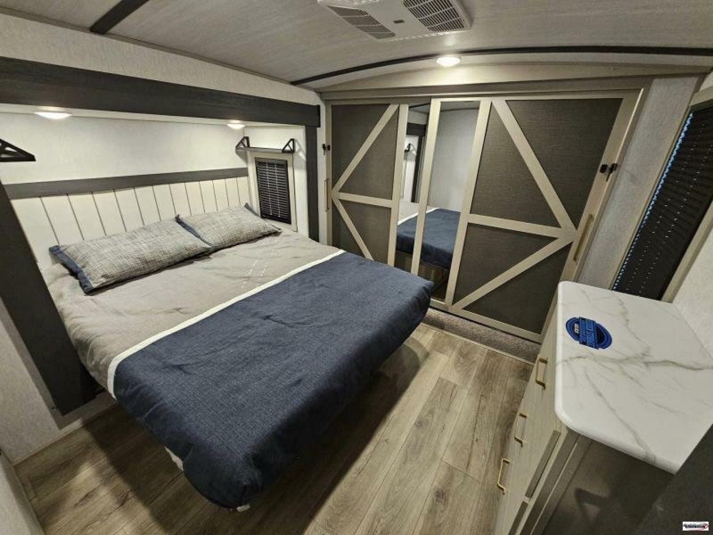 New 2025 Forest River 328BH Fifth Wheel