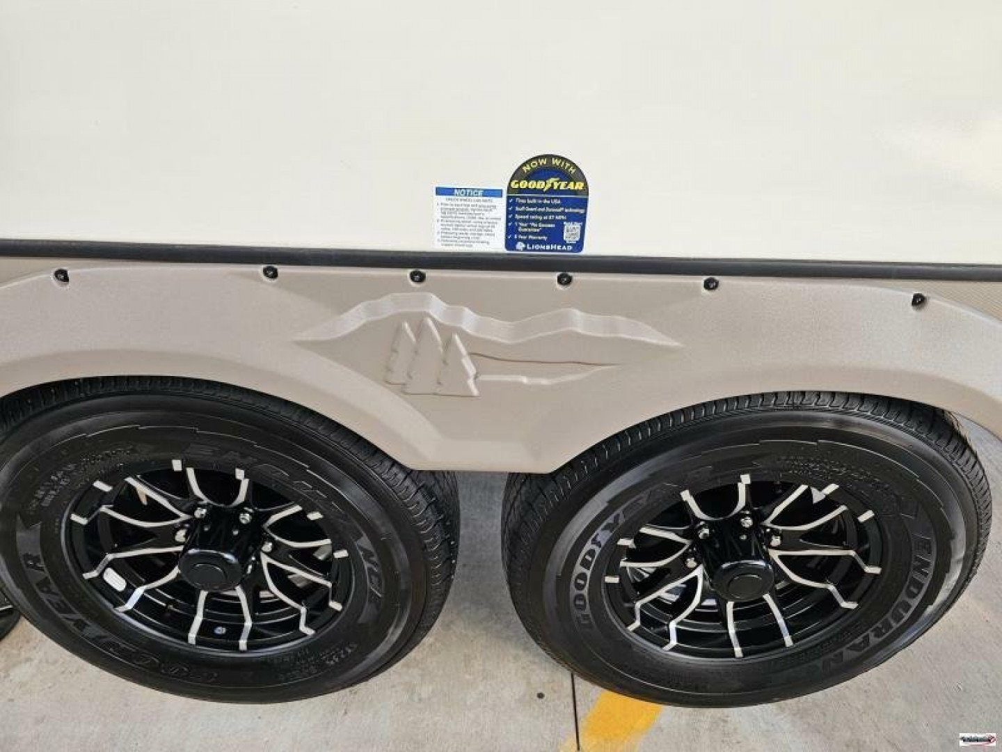 New 2025 Forest River 328BH Fifth Wheel