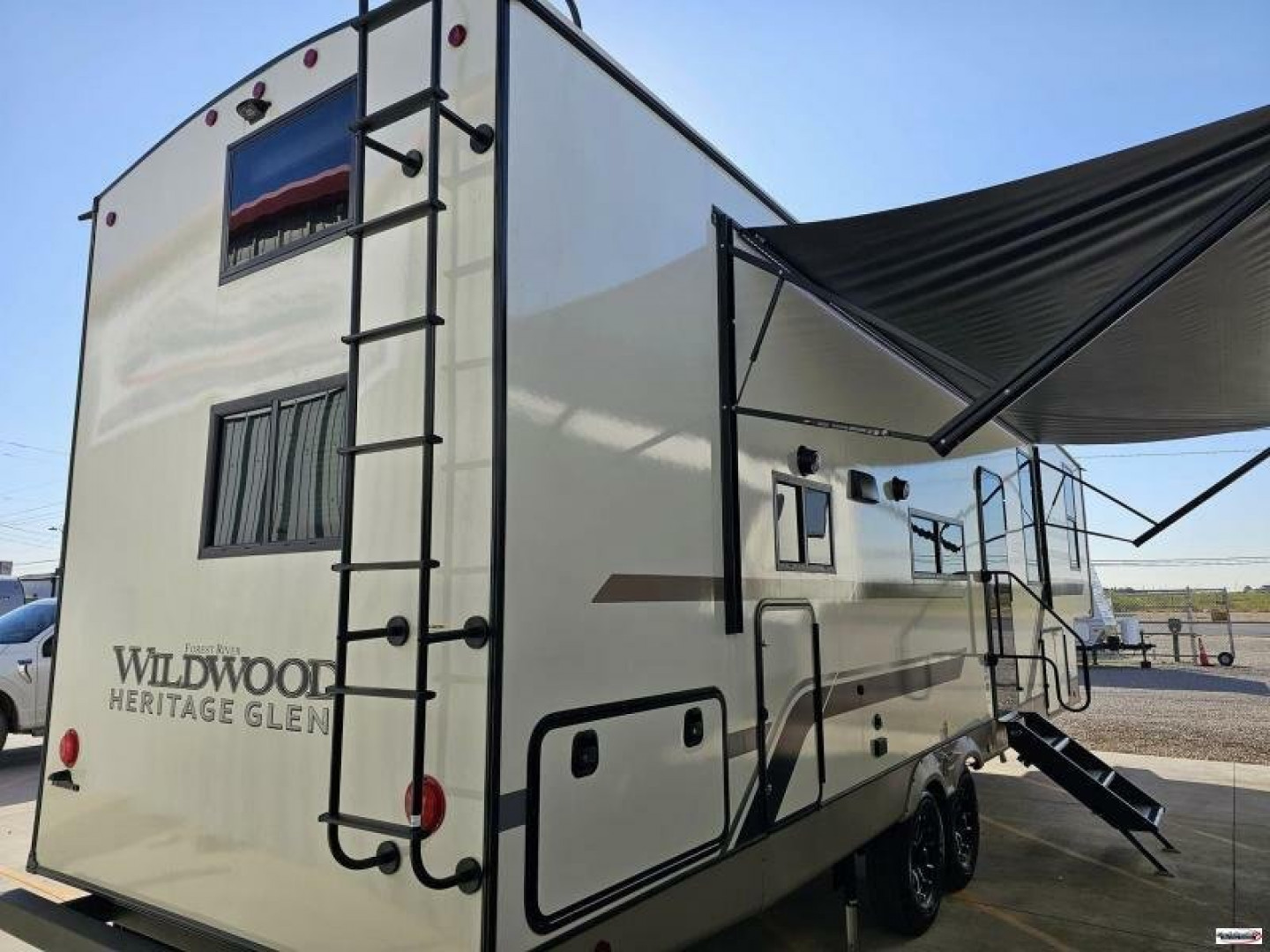 New 2025 Forest River 328BH Fifth Wheel