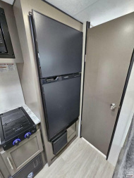 New 2024 Kz 181BH Travel Trailer