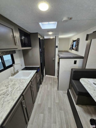 New 2024 Kz 181BH Travel Trailer