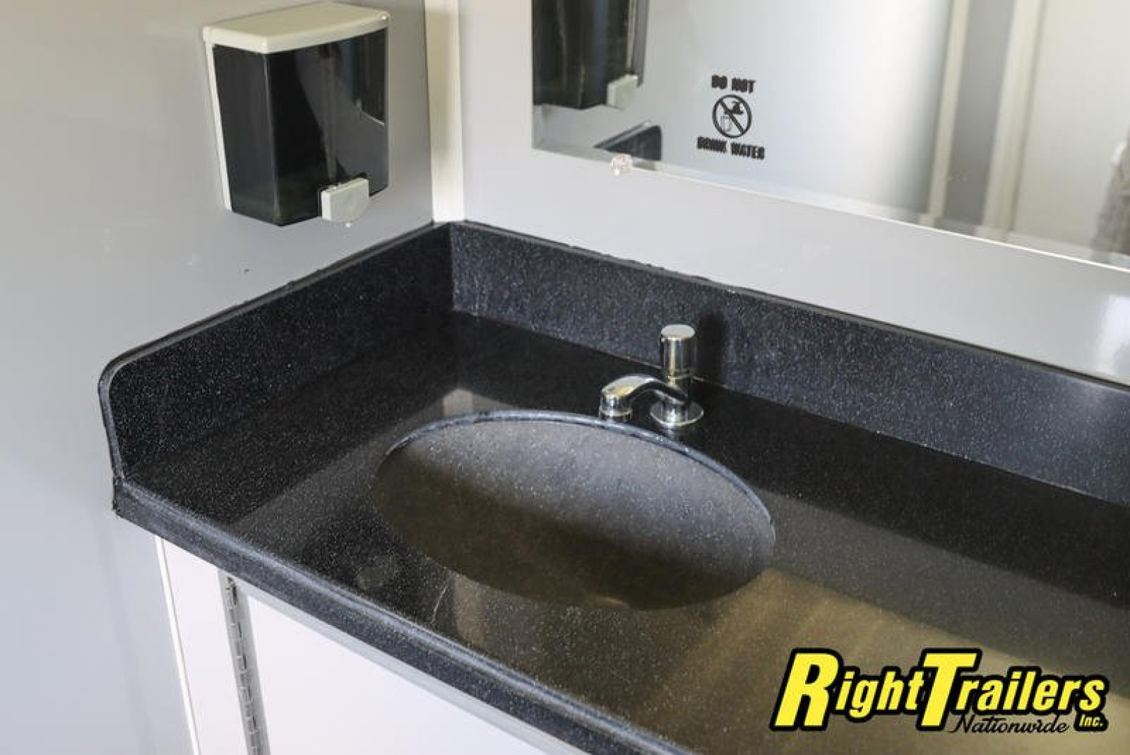 New 2022 2 Station Restroom Trailer CN2T612SA3