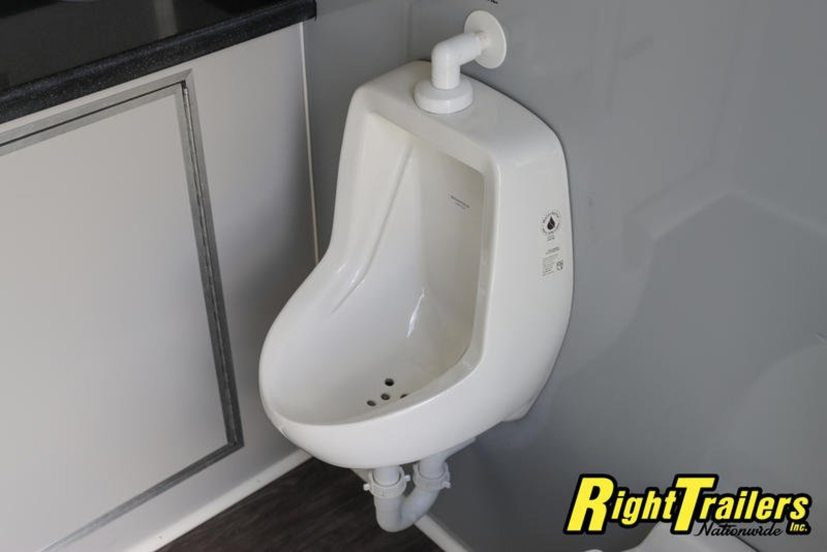 New 2022 2 Station Restroom Trailer CN2T612SA3