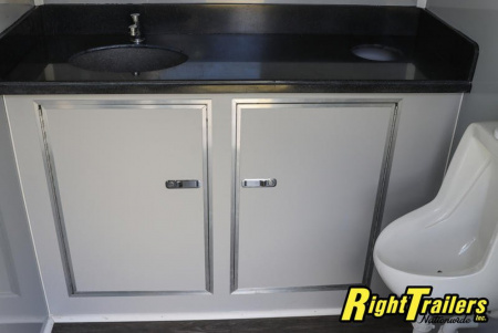 New 2022 2 Station Restroom Trailer CN2T612SA3