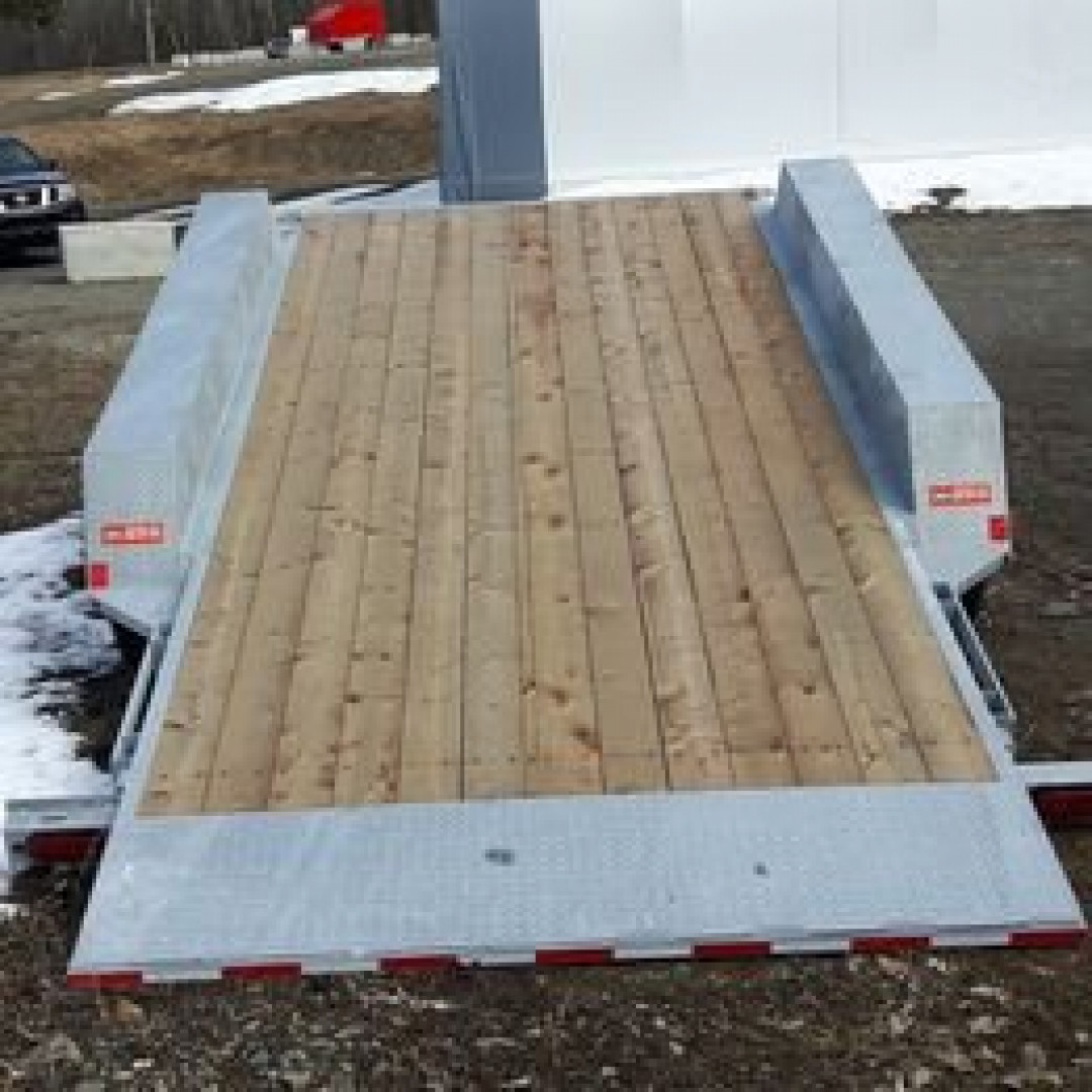 New 2025 LWL Trailers 22' Triaxle Split Tilt Tilt Trailer