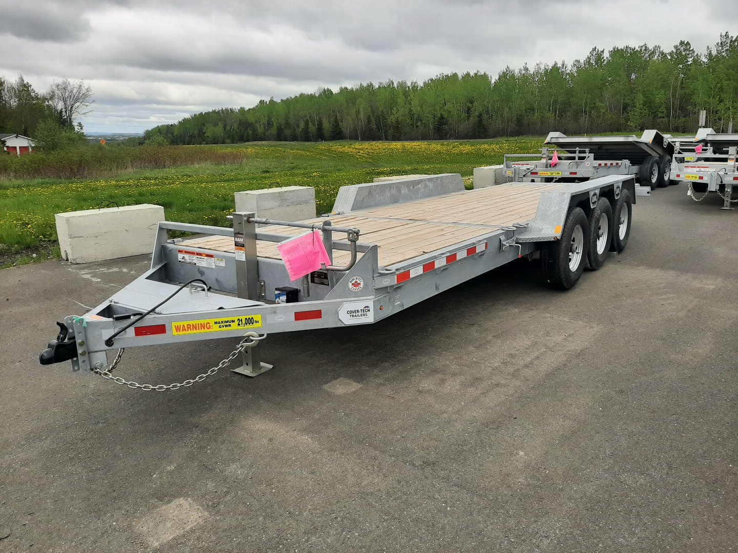 New 2025 LWL Trailers 22' Triaxle Split Tilt Tilt Trailer