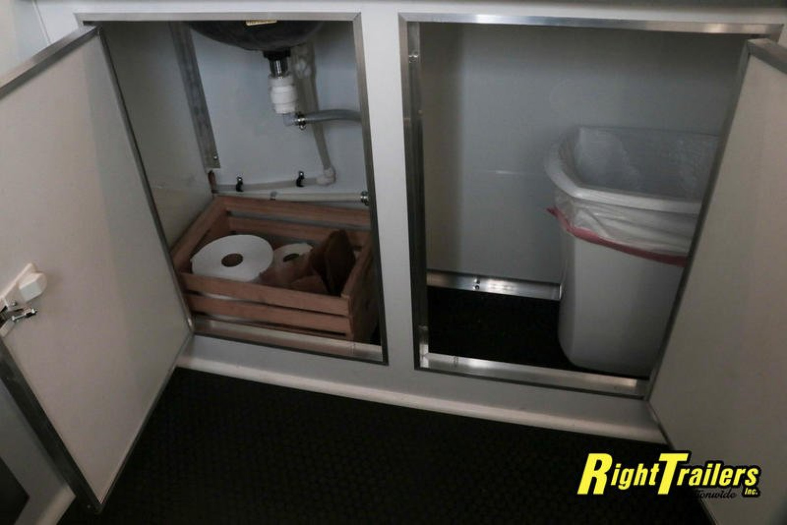 Used 2022 2 Station Restroom Trailer CN2T612SA3